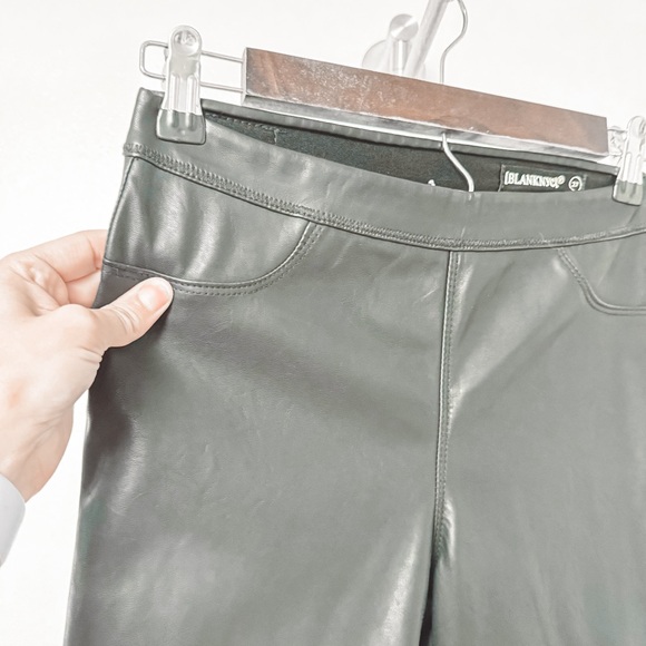 Blank NYC Vegan Leather Pull‎ On Holiday NYE Chic Skinny Ankle Pants Black - Picture 6 of 14